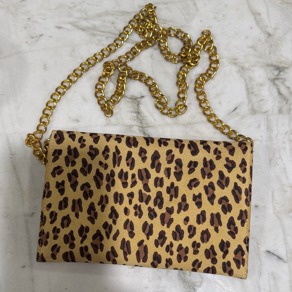 JJ Winters Leopard Print Crossbody Bag with Gold Chain - Picture 7 of 10